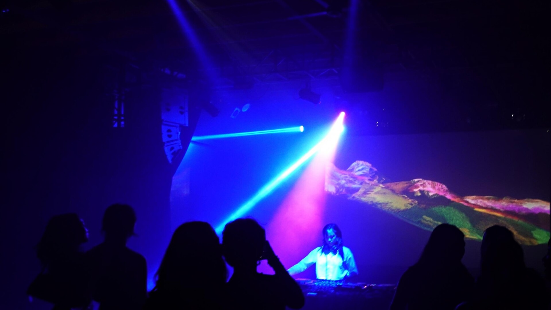 Visuals for Howler Brunswick Bar and music by Platform Platform and HER music quality